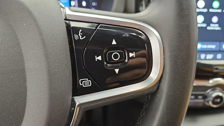 VOLVO XC60 -