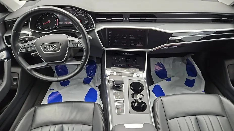 AUDI A6 -