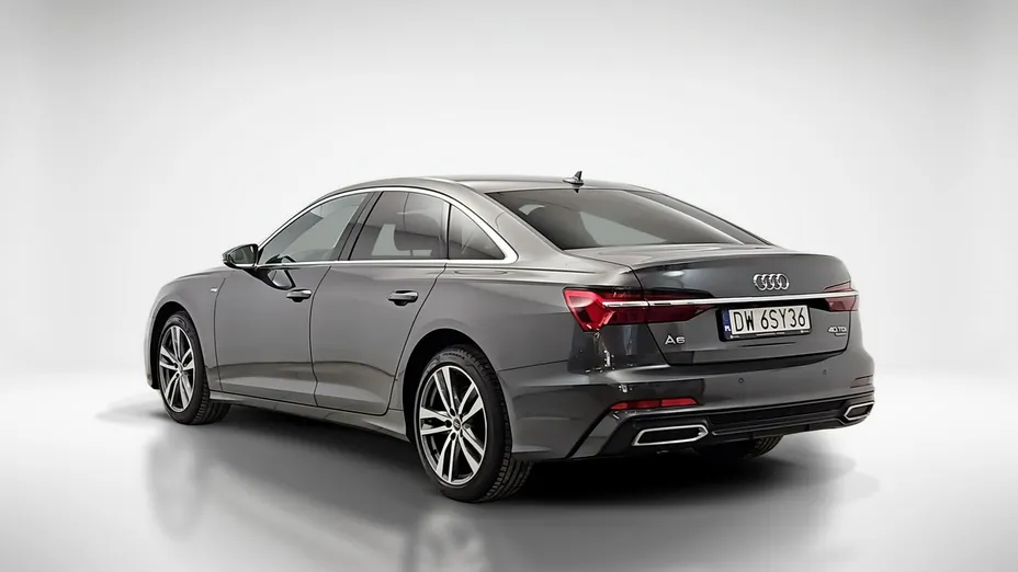 AUDI A6 -