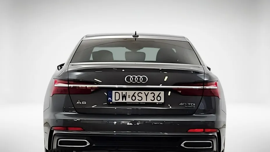 AUDI A6 -