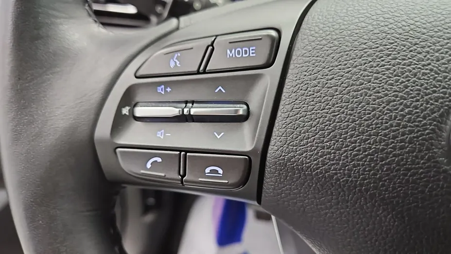 HYUNDAI i30 -
