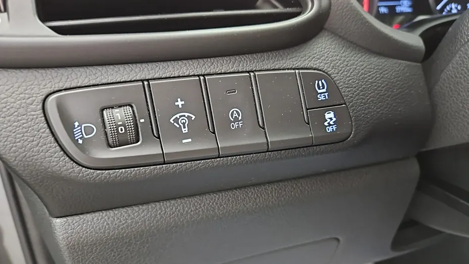 HYUNDAI i30 -