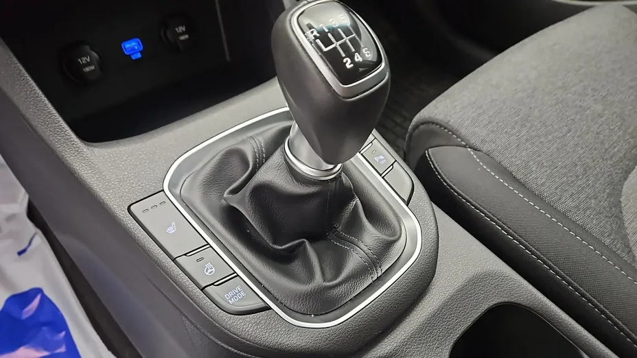 HYUNDAI i30 -