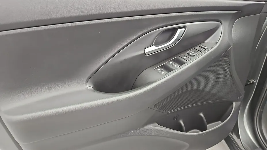 HYUNDAI i30 -