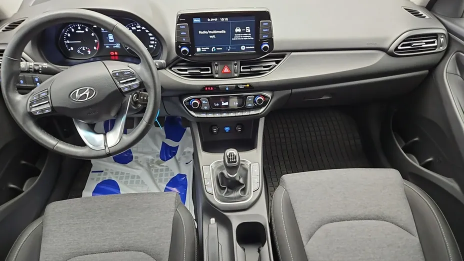 HYUNDAI i30 -