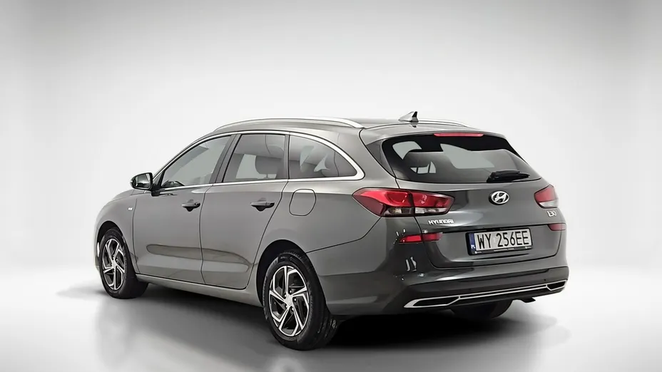 HYUNDAI i30 -