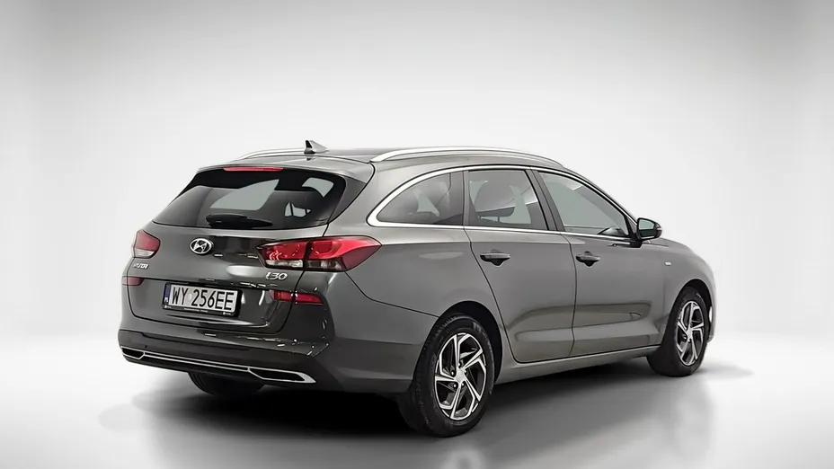 HYUNDAI i30 -