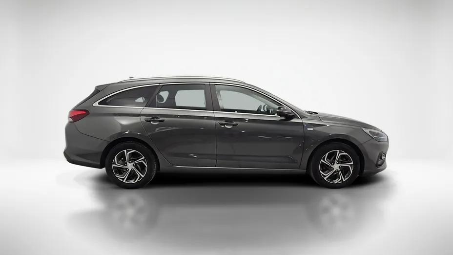 HYUNDAI i30 -