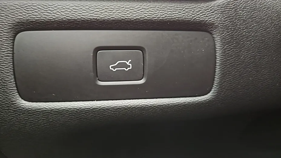 VOLVO XC60 -