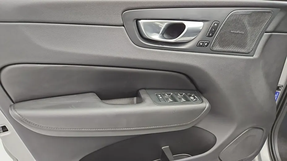 VOLVO XC60 -