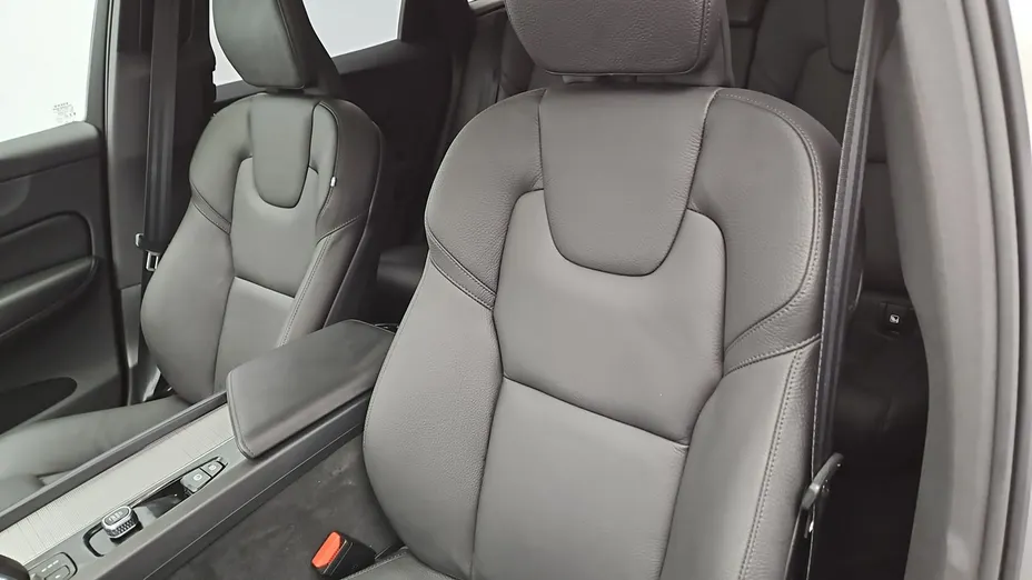VOLVO XC60 -