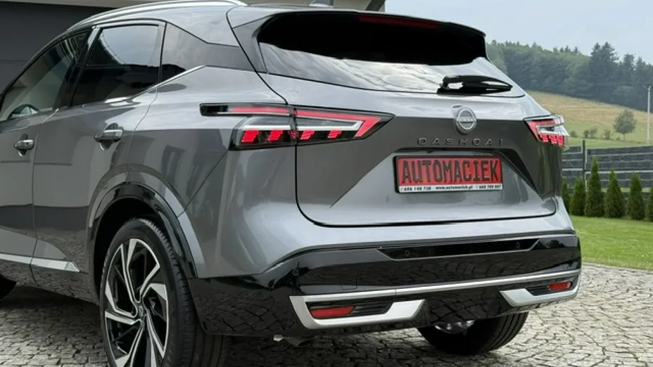 NISSAN Qashqai -