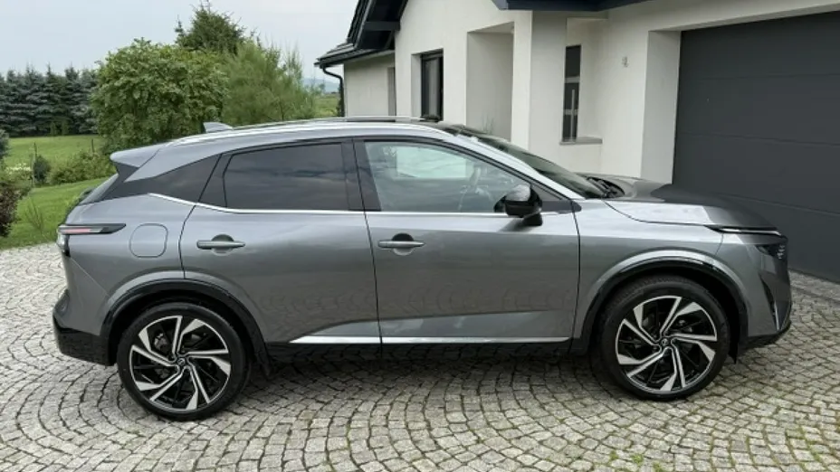 NISSAN Qashqai -