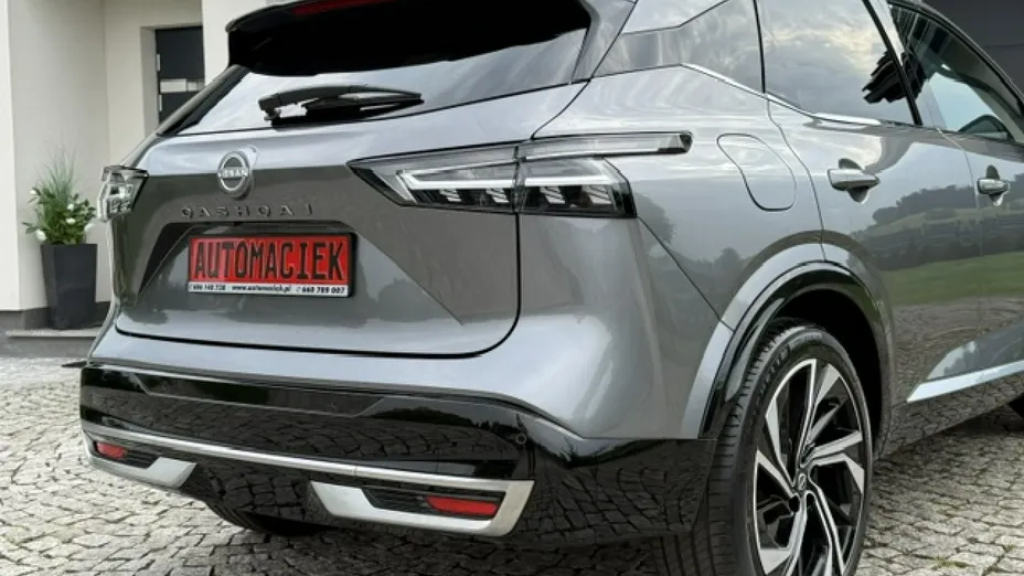 NISSAN Qashqai -