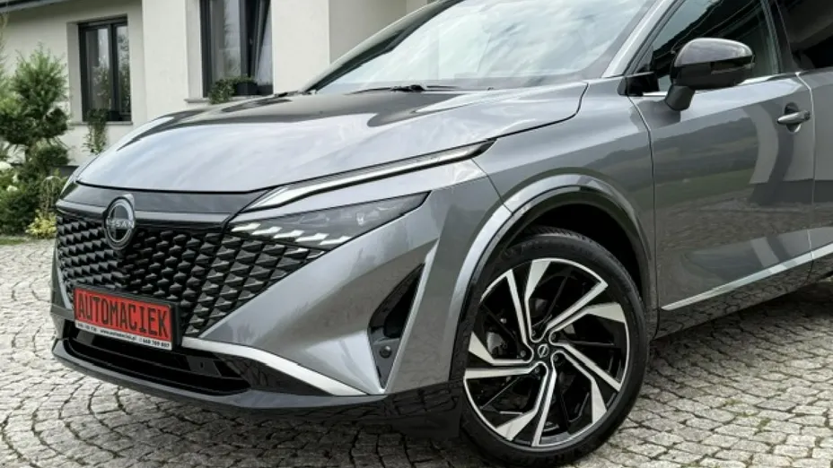 NISSAN Qashqai -