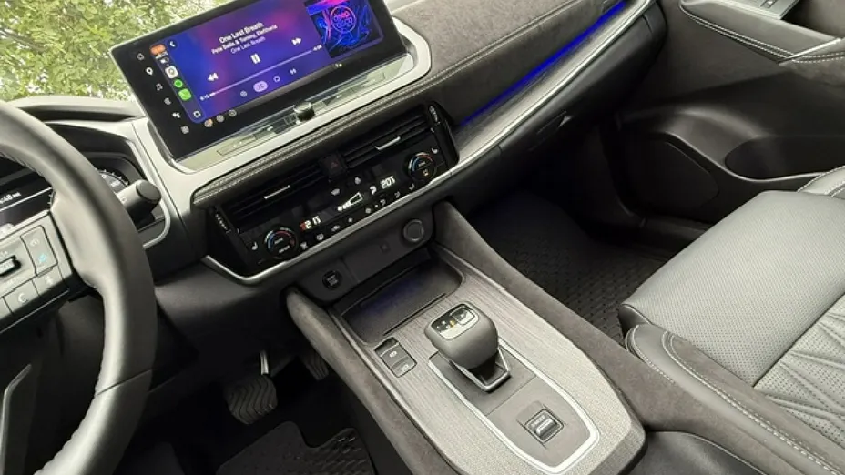 NISSAN Qashqai -