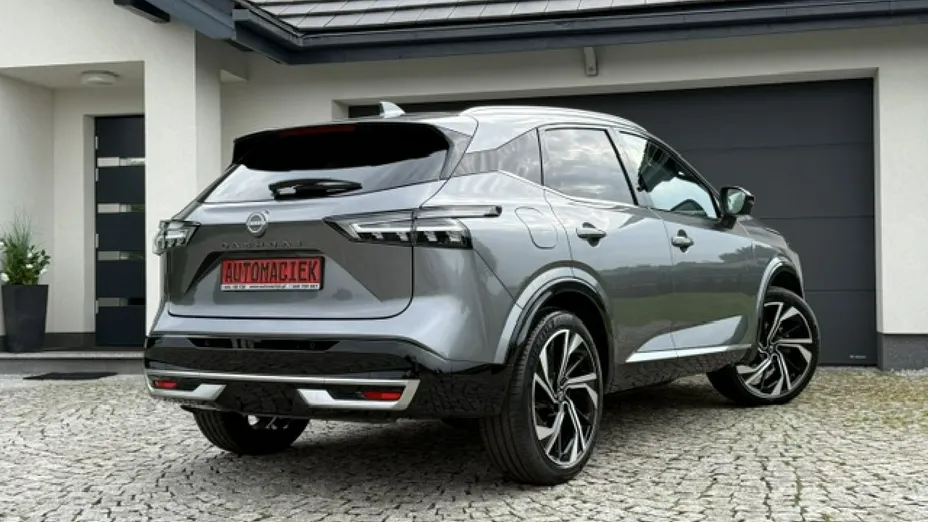 NISSAN Qashqai -