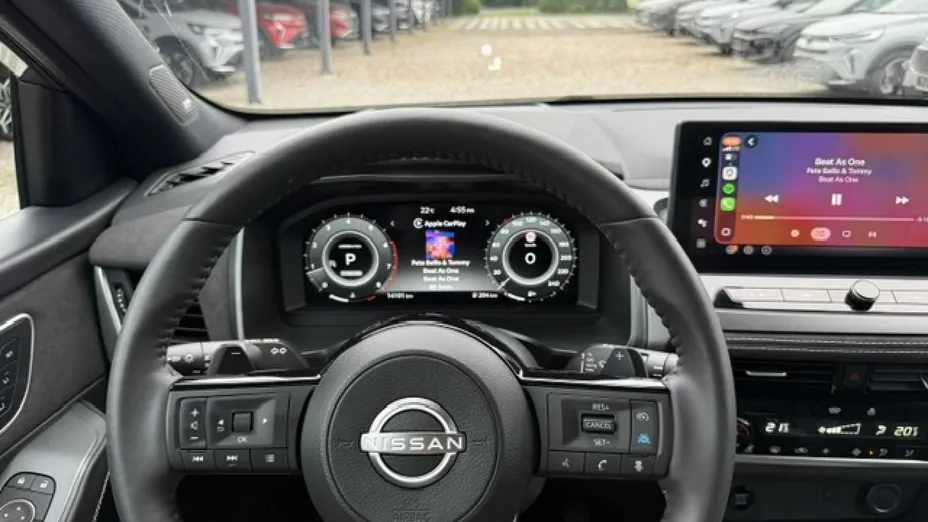 NISSAN Qashqai -