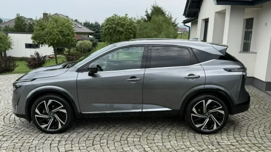 NISSAN Qashqai -