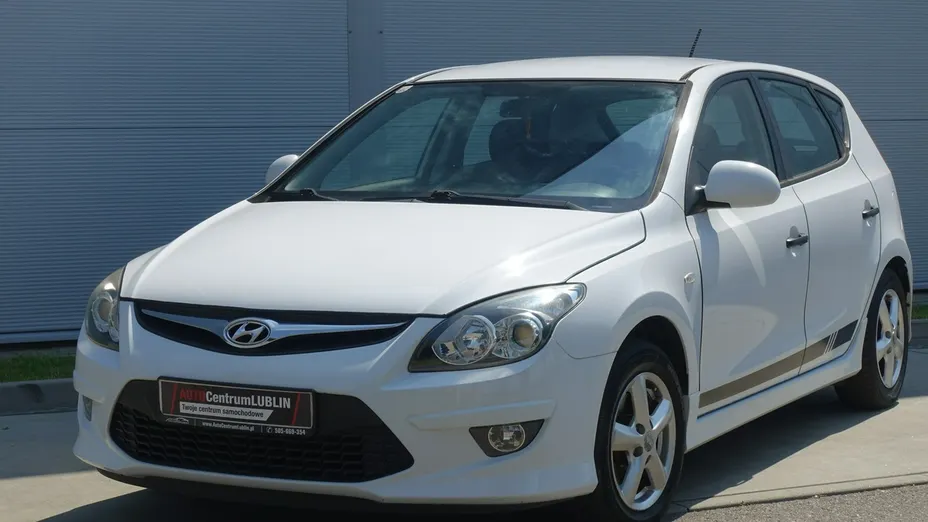 HYUNDAI i30 -