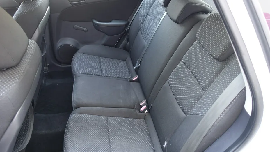 HYUNDAI i30 -