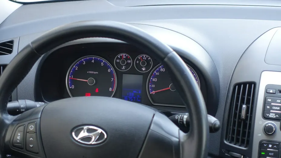 HYUNDAI i30 -
