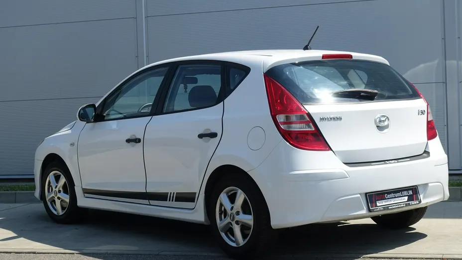 HYUNDAI i30 -