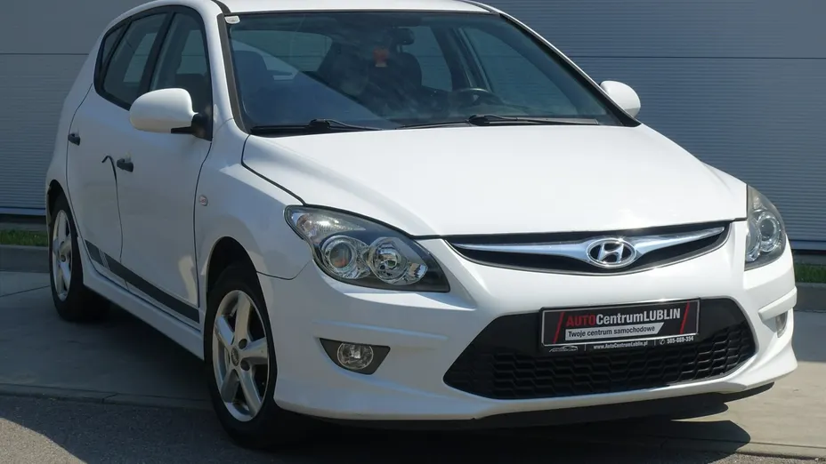HYUNDAI i30 -