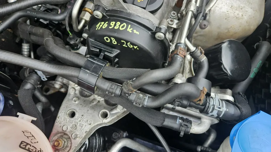VOLKSWAGEN Polo -
