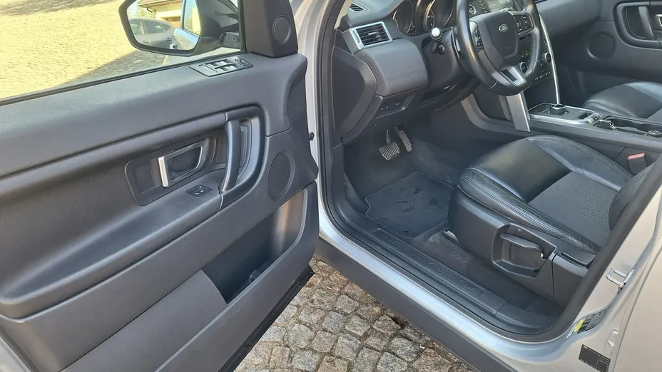 LAND ROVER Discovery Sport -