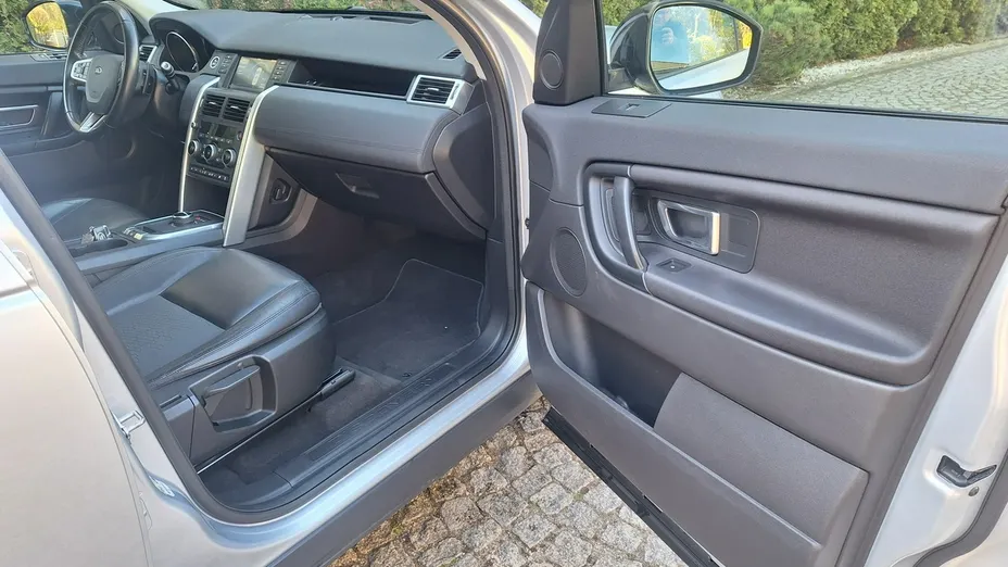 LAND ROVER Discovery Sport -