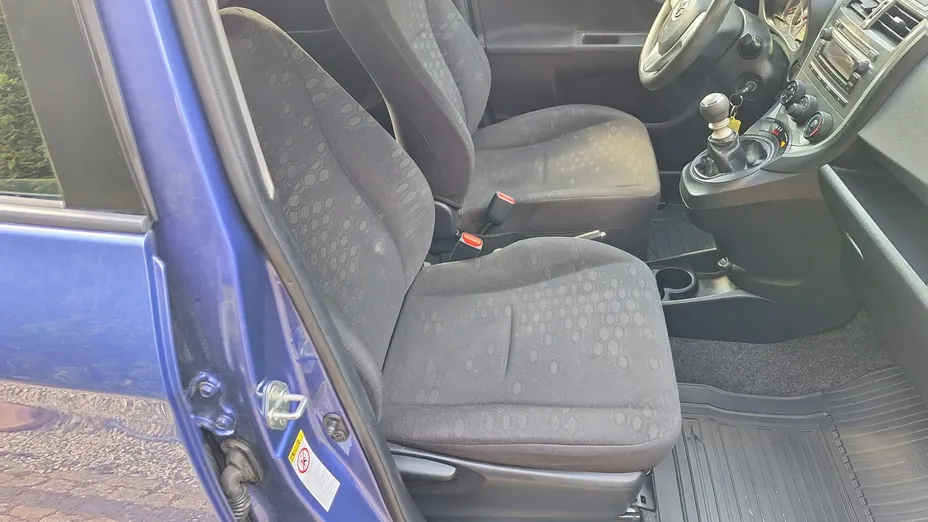 TOYOTA Verso-S -