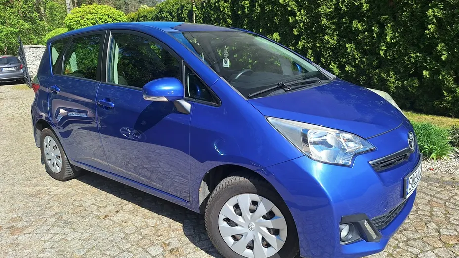TOYOTA Verso-S -