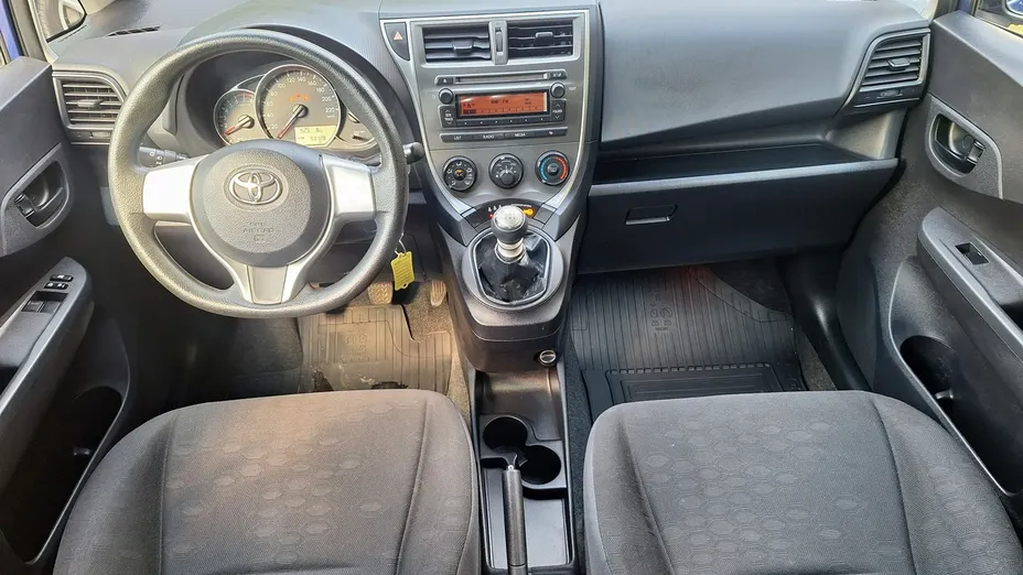 TOYOTA Verso-S -