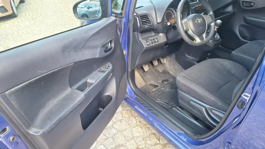 TOYOTA Verso-S -