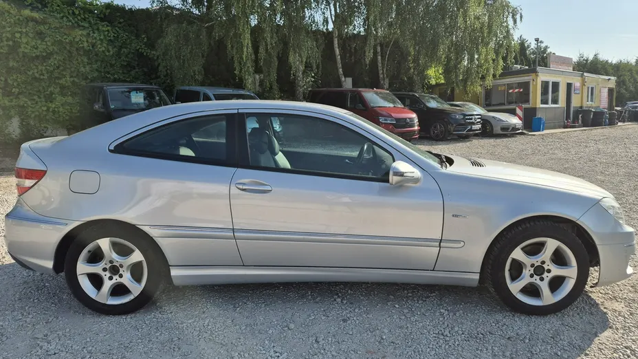MERCEDES-BENZ CLC -