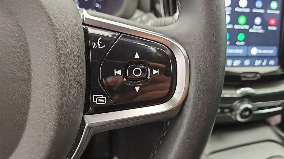 VOLVO XC60 -