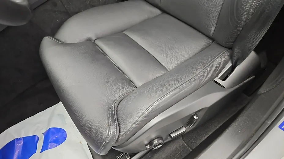 VOLVO XC60 -