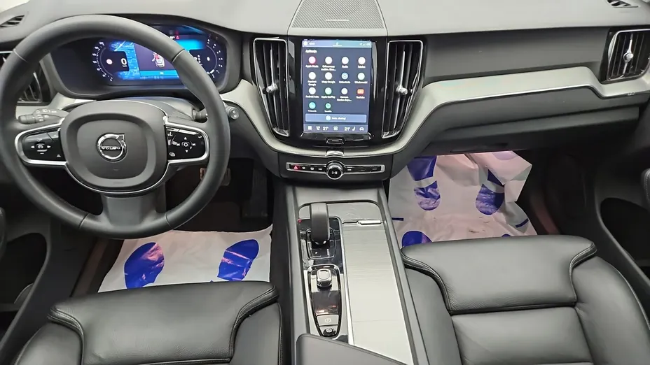 VOLVO XC60 -
