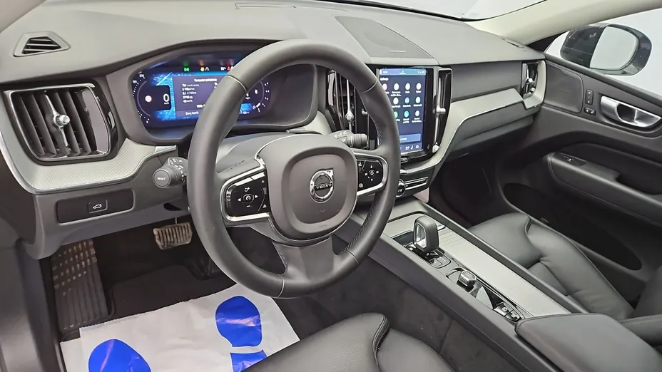 VOLVO XC60 -
