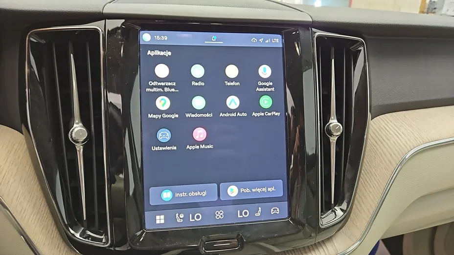 VOLVO XC60 -