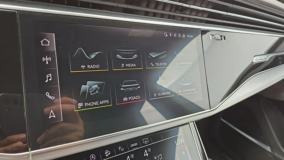AUDI SQ8 -