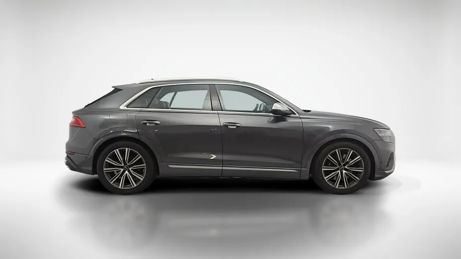 AUDI SQ8 -