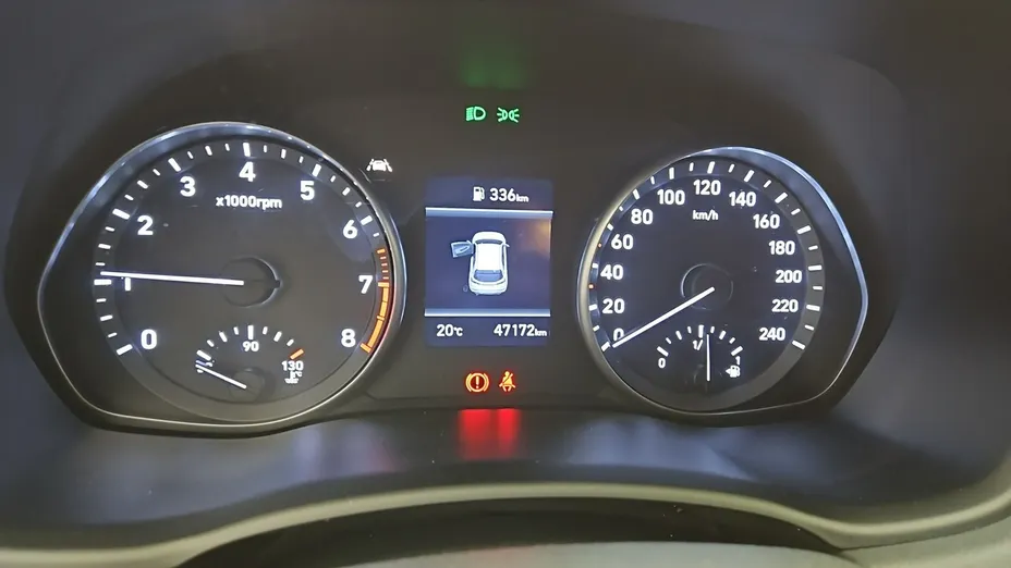HYUNDAI i30 -