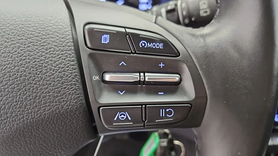 HYUNDAI i30 -