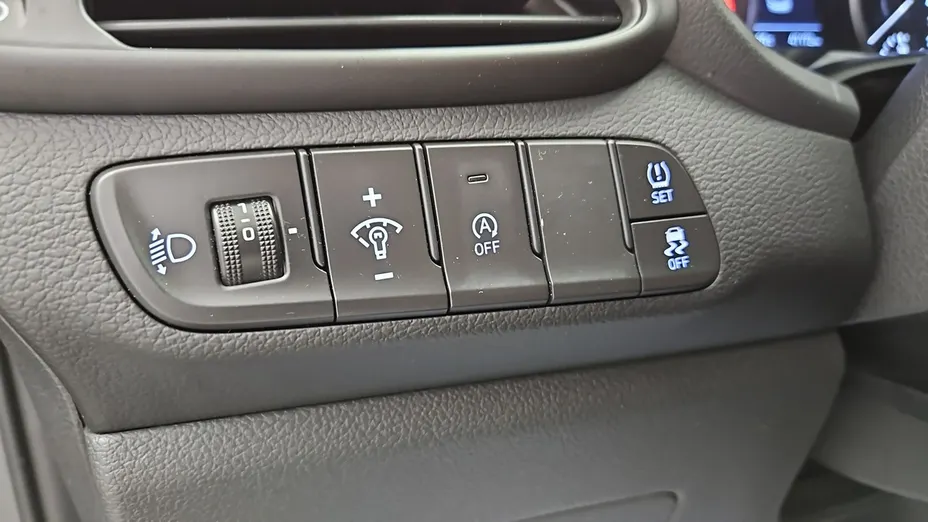 HYUNDAI i30 -