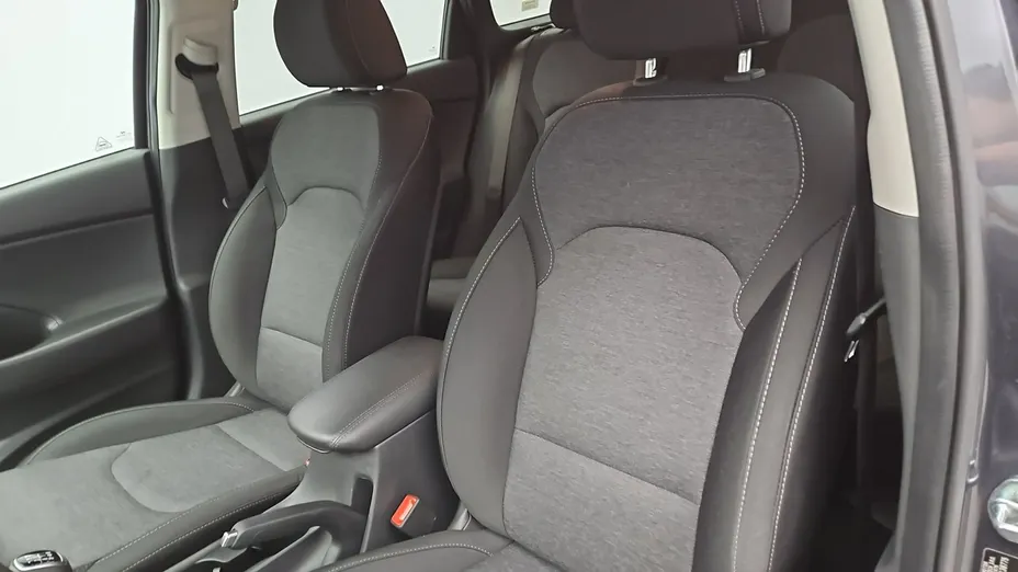 HYUNDAI i30 -