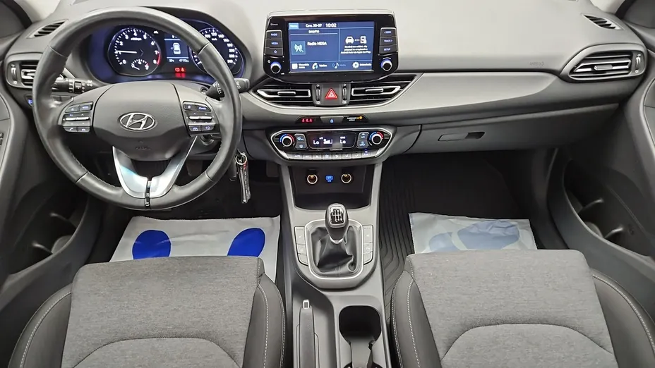 HYUNDAI i30 -