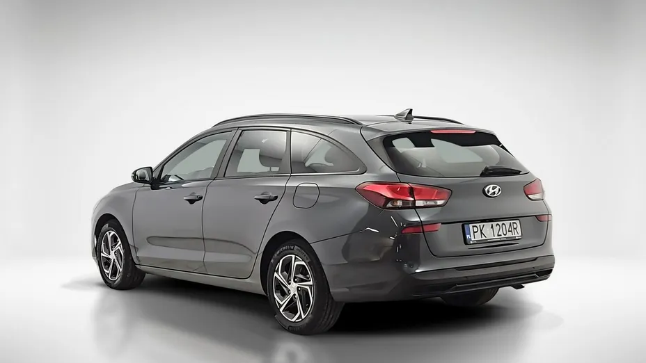HYUNDAI i30 -
