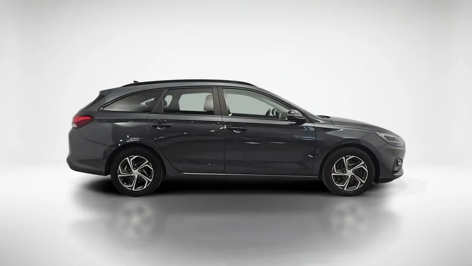 HYUNDAI i30 -